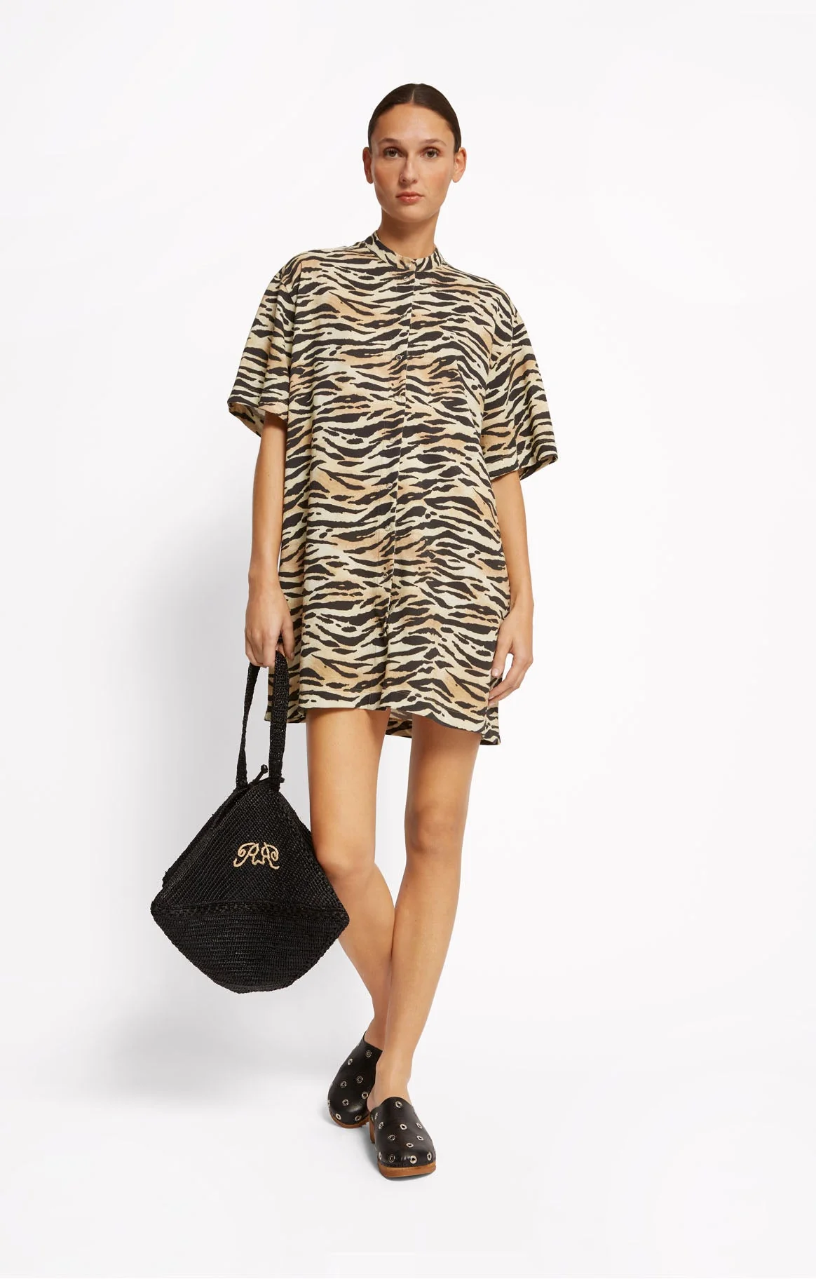 ROBE SAUL